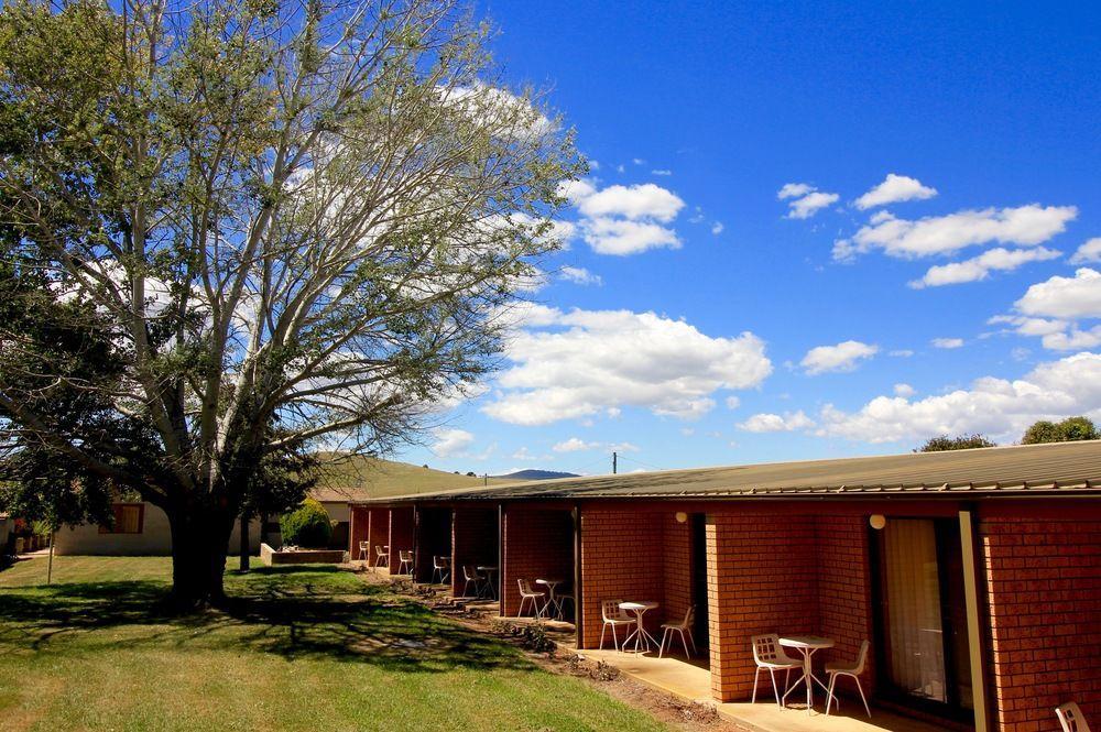 Snowy Mountains Resort And Function Centre Adaminaby Exteriör bild
