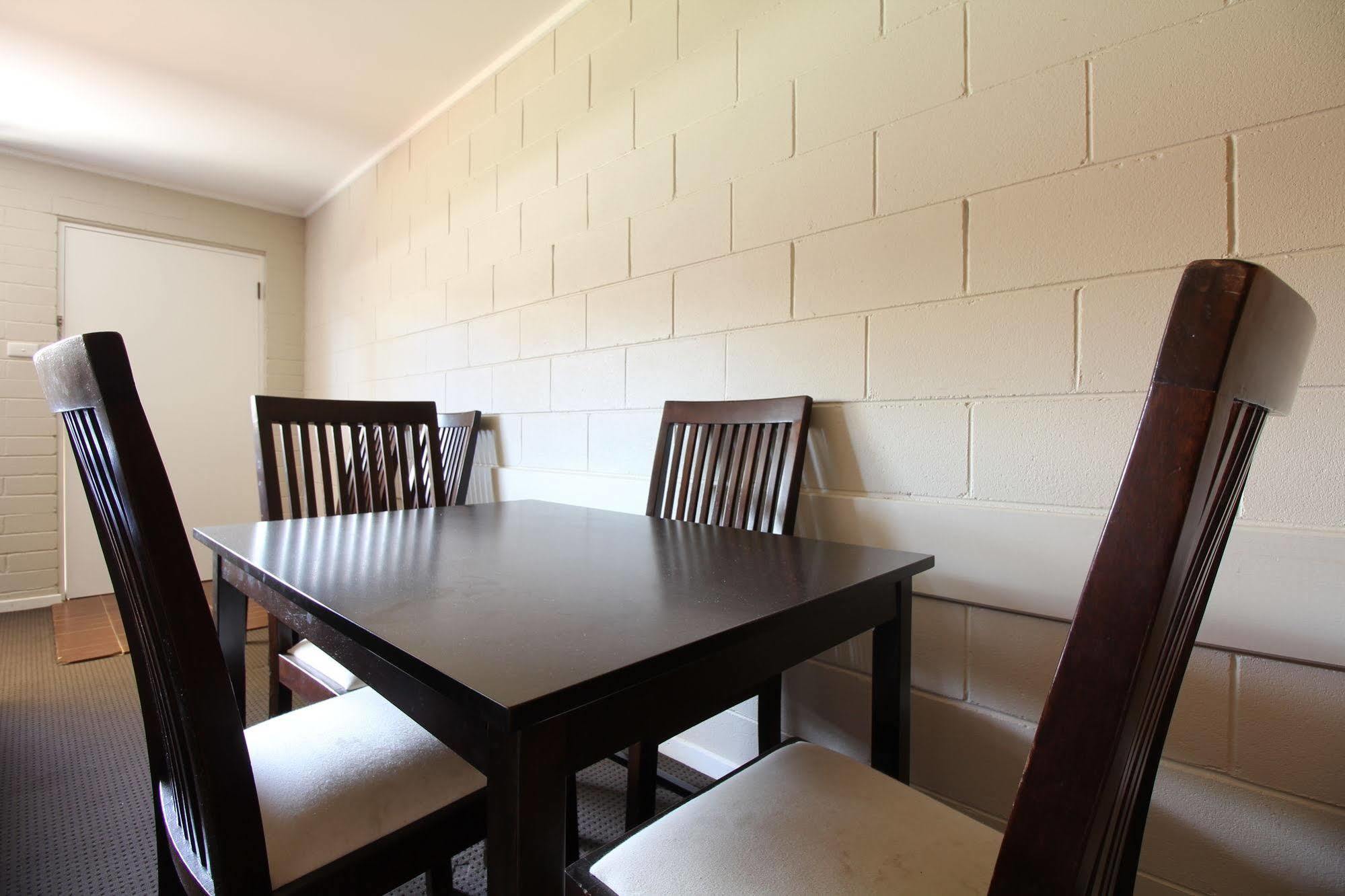 Snowy Mountains Resort And Function Centre Adaminaby Exteriör bild