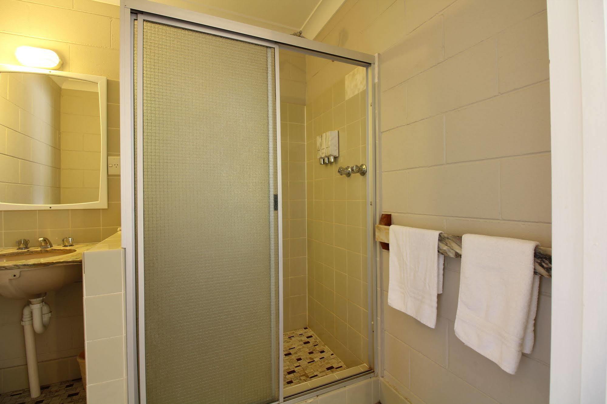 Snowy Mountains Resort And Function Centre Adaminaby Exteriör bild