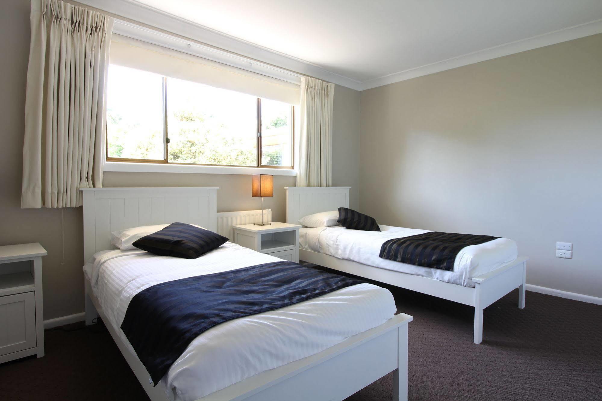 Snowy Mountains Resort And Function Centre Adaminaby Exteriör bild